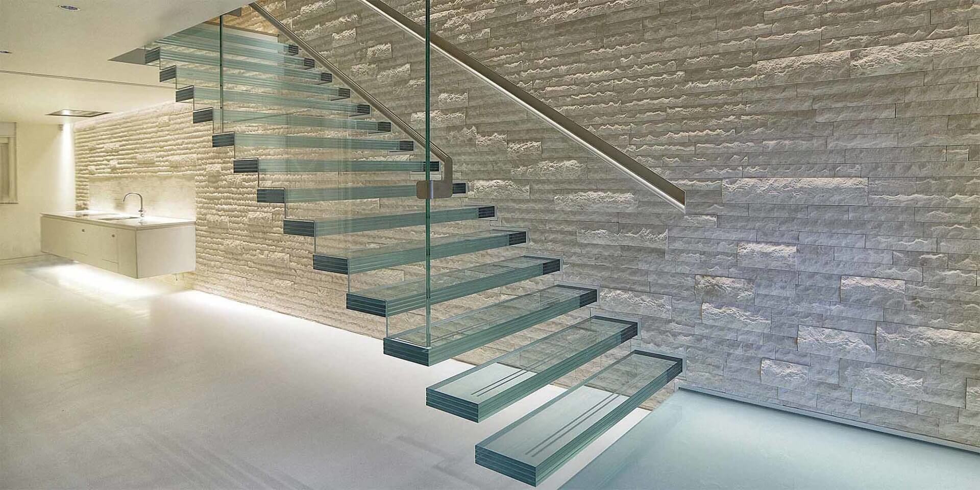 Цельностеклянные перегородки 